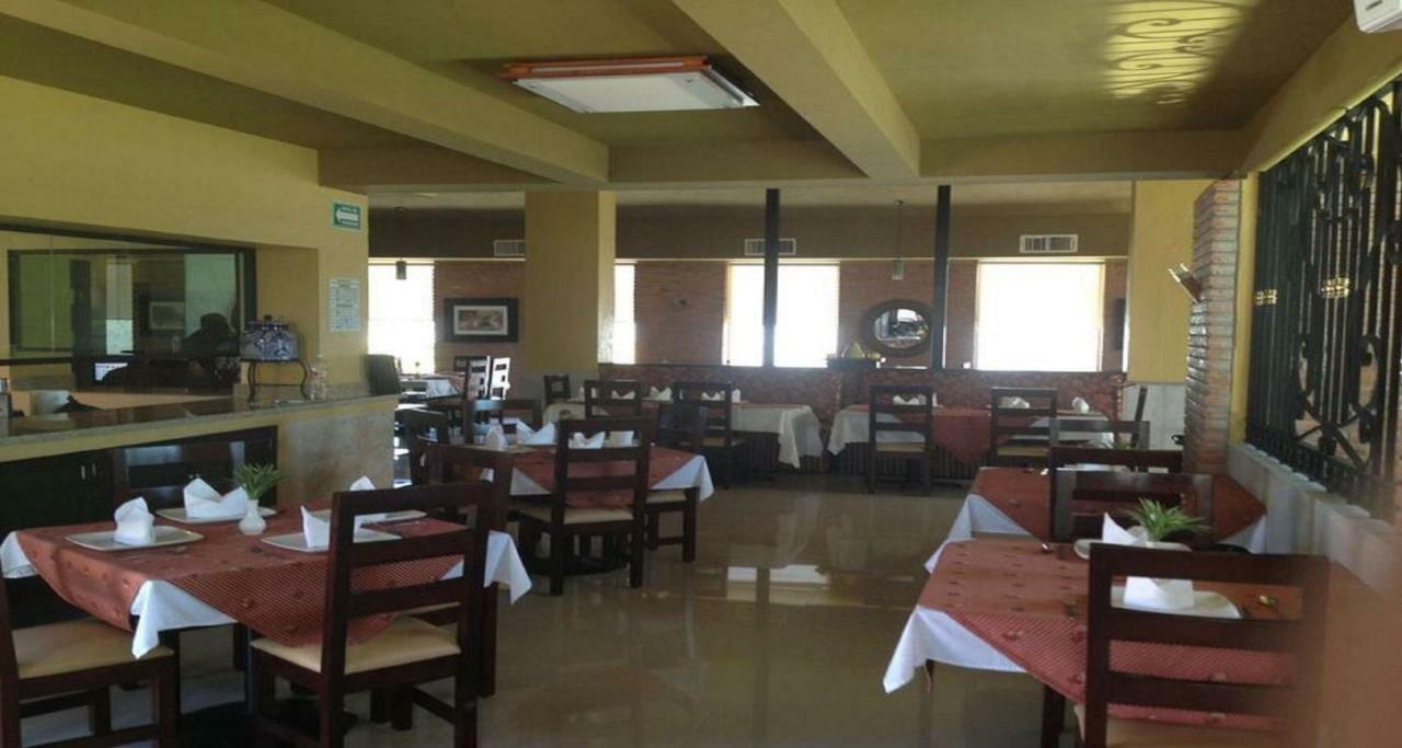Hotel San Carlos 테키스키아판 외부 사진